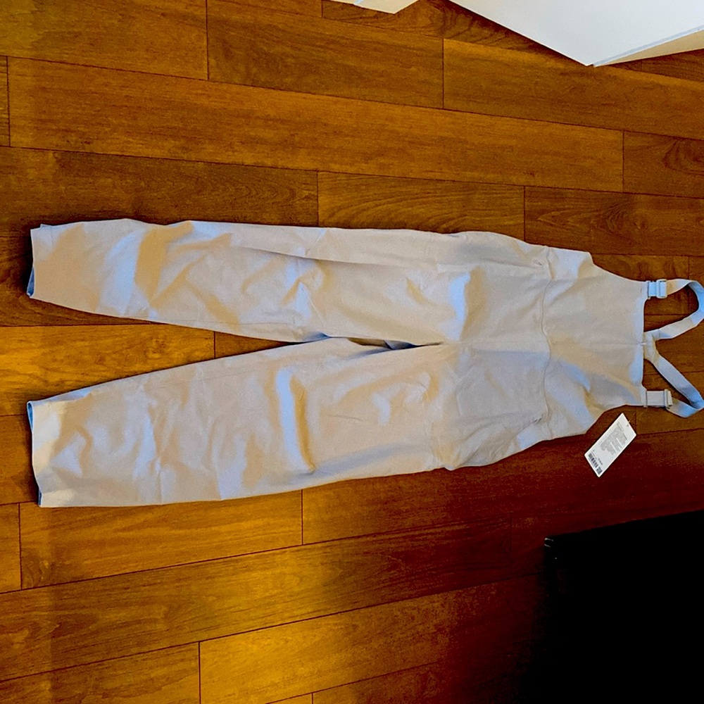 NEVER WORN Woven Air overalls lululemon size 4